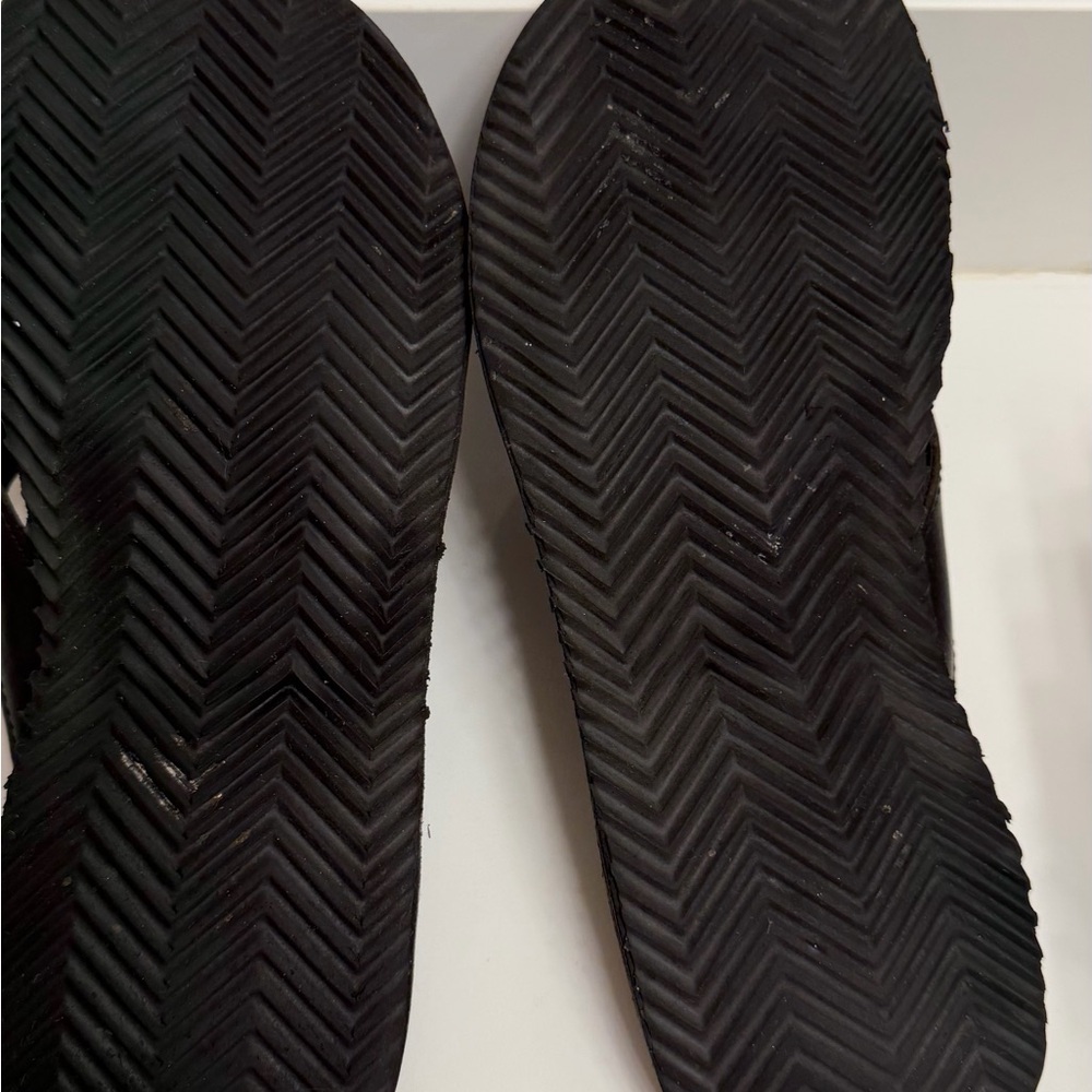 Giorgio Armani Black Leather Flip-Flops - Picture 5 of 6